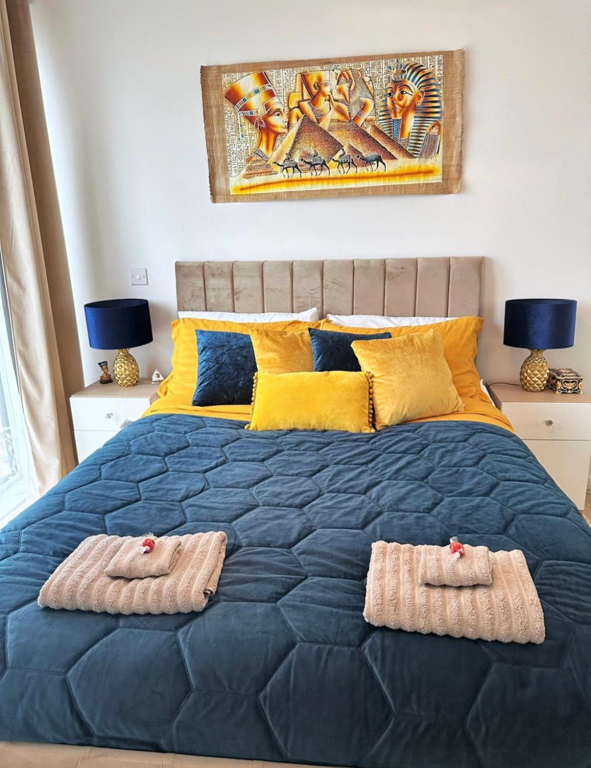 Apartment Spacious 2 Bed Flat Next To Elizabeth Line *
